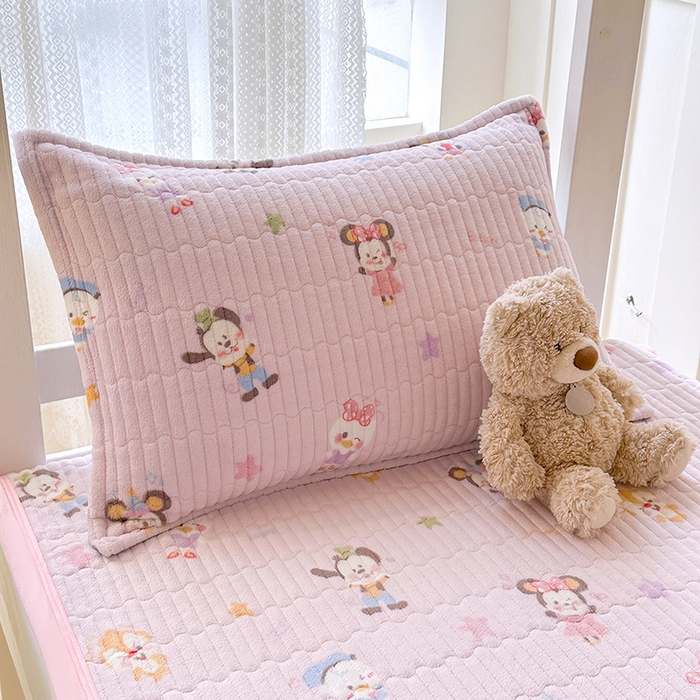 91家纺网 家纺一手货源 找家纺 丫丫家纺 2025新款牛奶绒床盖 迷妮