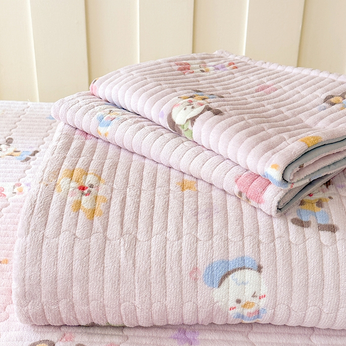 91家纺网 家纺一手货源 找家纺 丫丫家纺 2025新款牛奶绒床盖 迷妮