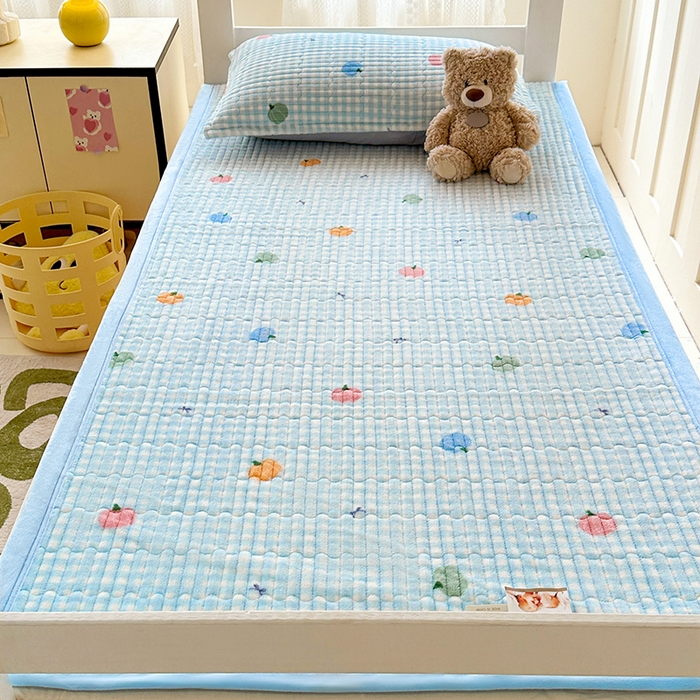 91家纺网 家纺一手货源 找家纺 丫丫家纺 2025新款牛奶绒床盖 如意瓜