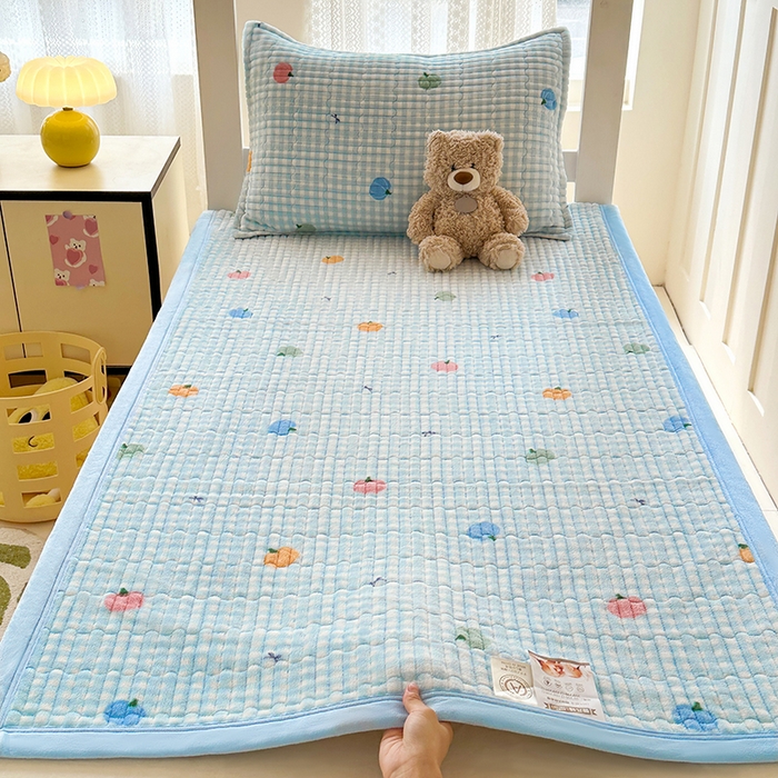 91家纺网 家纺一手货源 找家纺 丫丫家纺 2025新款牛奶绒床盖 如意瓜