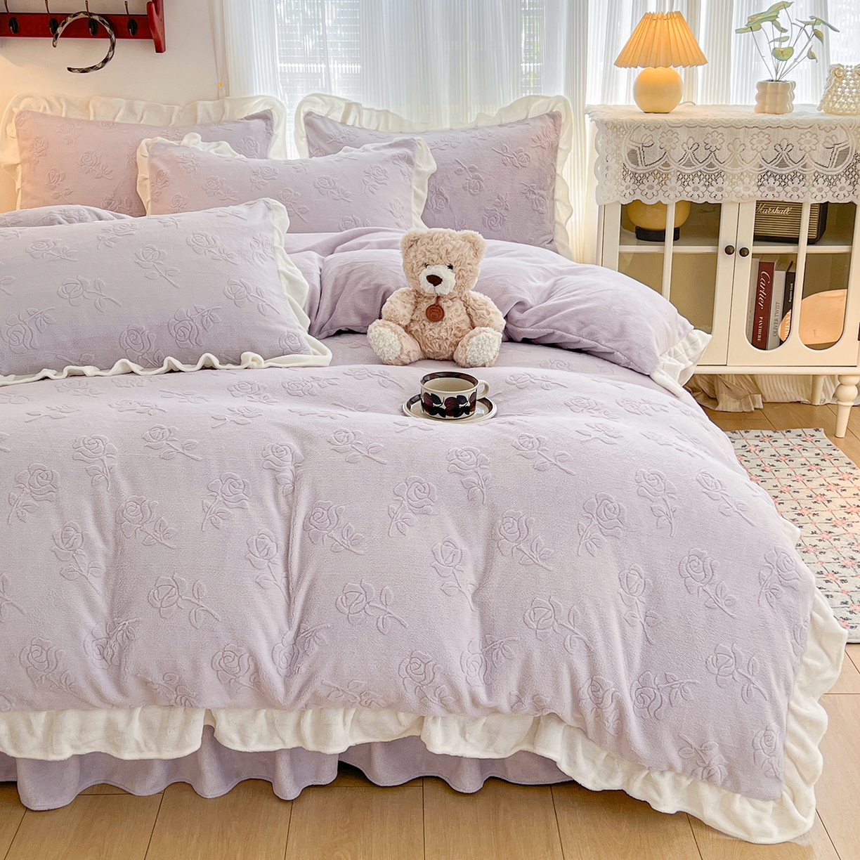 91家纺网 家纺一手货源 找家纺 安哆啦家纺 2025新款法式雕花牛奶绒花边四件套 玫瑰-紫