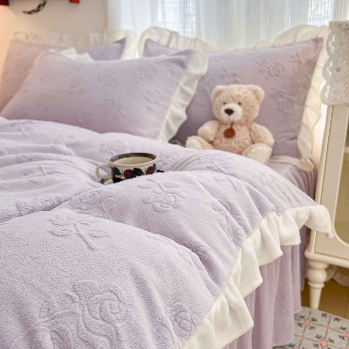 91家纺网 家纺一手货源 找家纺 安哆啦家纺 2025新款法式雕花牛奶绒花边四件套 玫瑰-紫