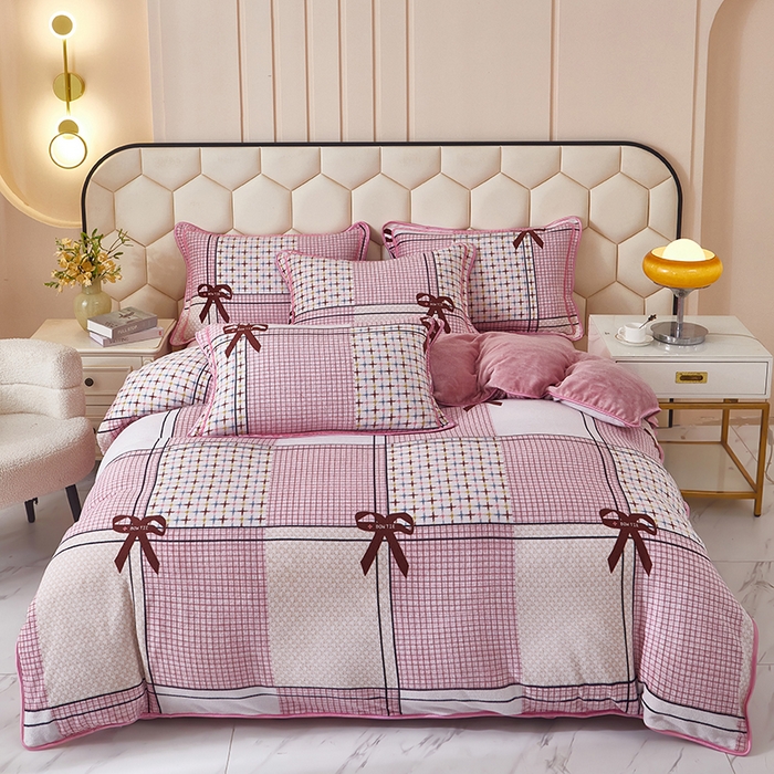 91家纺网 家纺一手货源 找家纺 凤杰 2025新款高克重7斤加厚印花牛奶绒金貂法莱绒四件套 粉恋