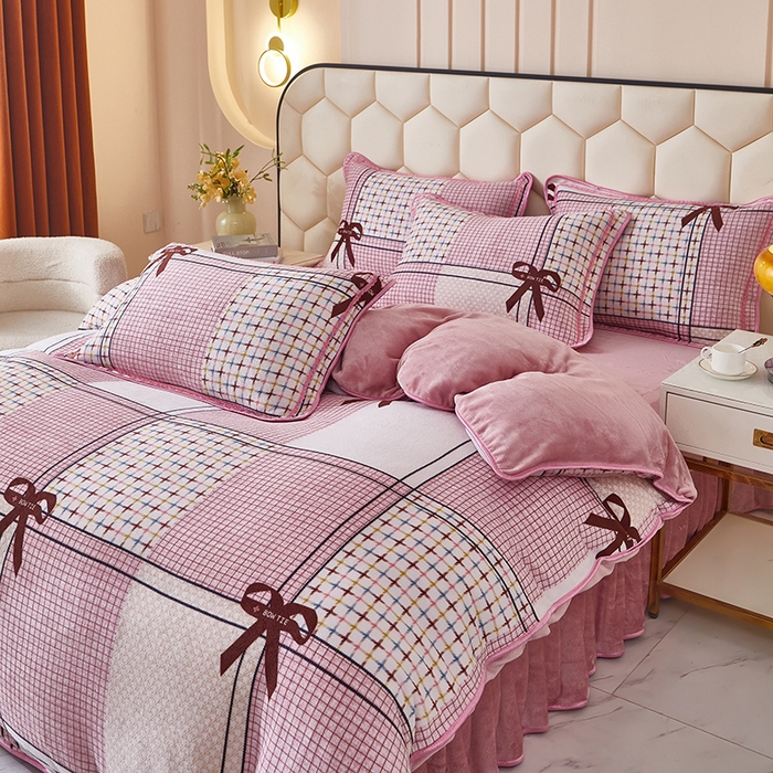 91家纺网 家纺一手货源 找家纺 凤杰 2025新款高克重7斤加厚印花牛奶绒金貂法莱绒四件套 粉恋