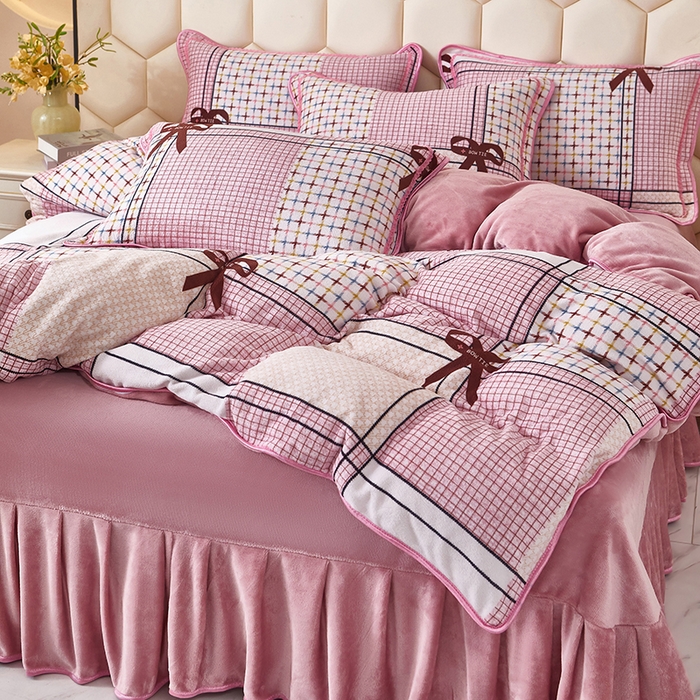 91家纺网 家纺一手货源 找家纺 凤杰 2025新款高克重7斤加厚印花牛奶绒金貂法莱绒四件套 粉恋