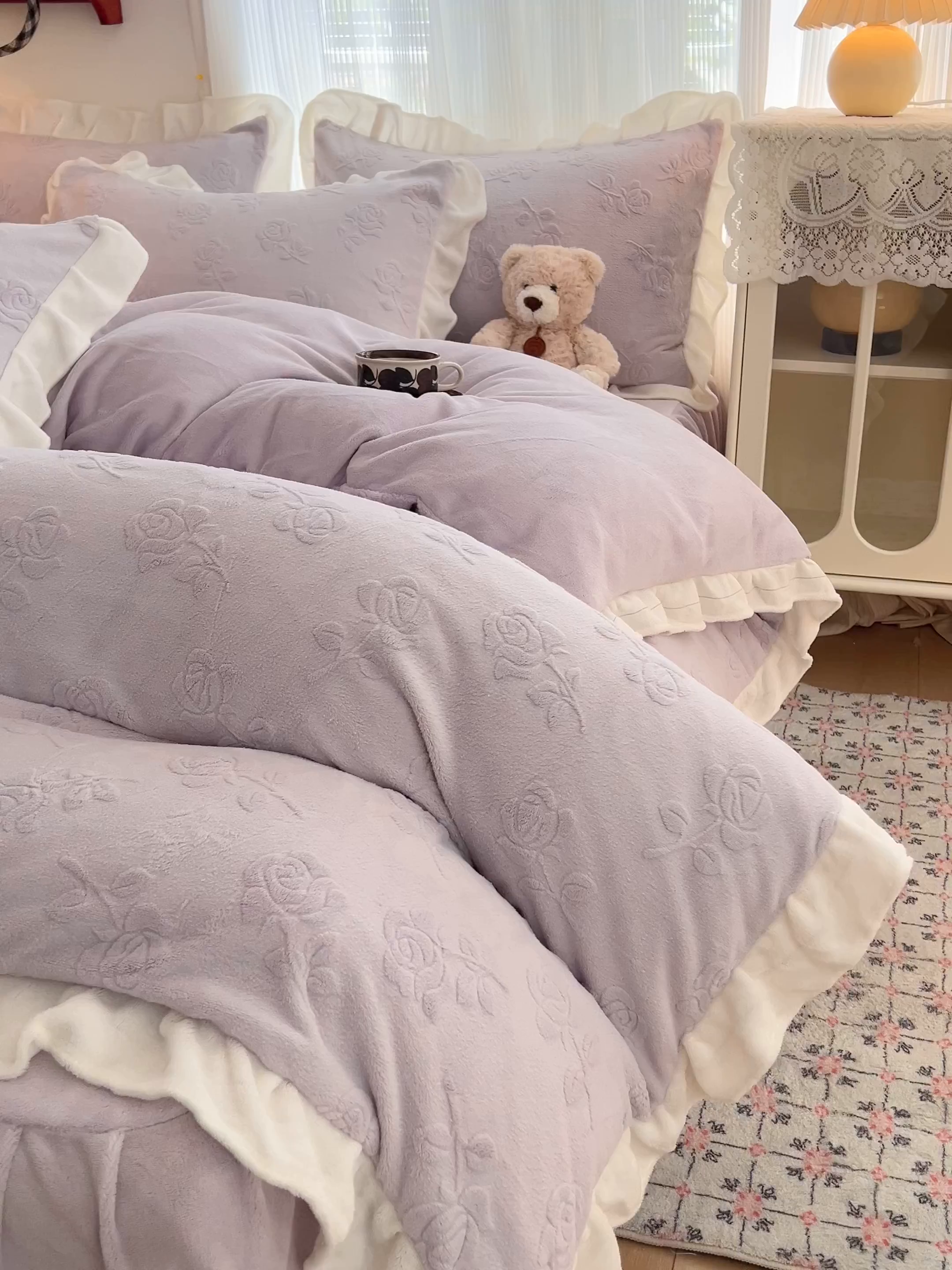 91家纺网 家纺一手货源 找家纺 安哆啦家纺 2025新款法式雕花牛奶绒花边四件套 玫瑰-紫