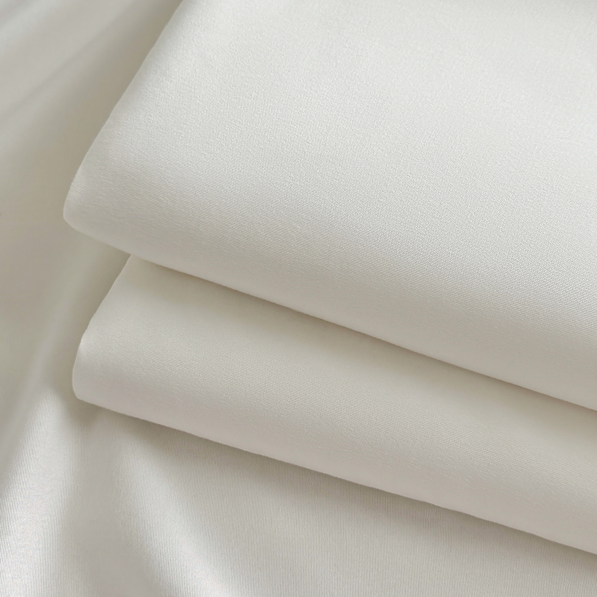 91家纺网 家纺一手货源 找家纺 十一家居 2025年新款ins风A类母婴级亲肤云朵水洗棉单床单 本白