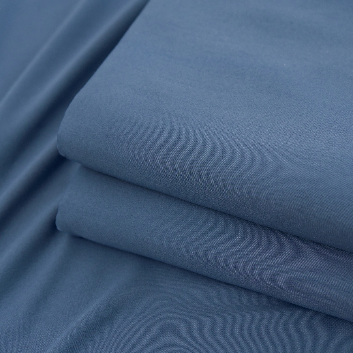 91家纺网 家纺一手货源 找家纺 十一家居 2025年新款ins风A类母婴级亲肤云朵水洗棉单床单 深蓝