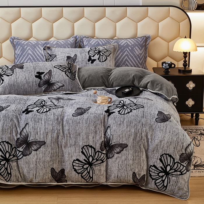 91家纺网 家纺一手货源 找家纺 凤杰 2025新款高克重7斤加厚印花牛奶绒金貂法莱绒四件套 唯美