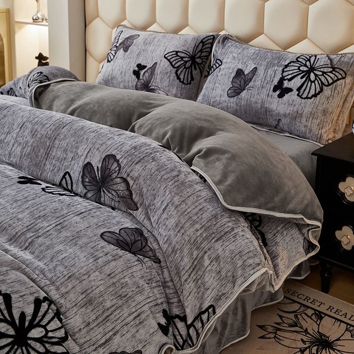 91家纺网 家纺一手货源 找家纺 凤杰 2025新款高克重7斤加厚印花牛奶绒金貂法莱绒四件套 唯美