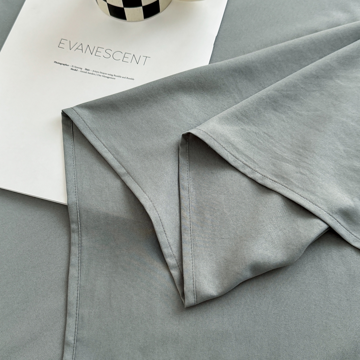 91家纺网 家纺一手货源 找家纺 十一家居 2025年新款ins风A类母婴级亲肤云朵水洗棉单床单 暖灰