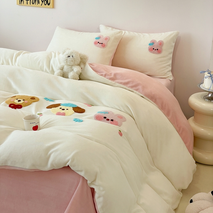 91家纺网 家纺一手货源 找家纺 （总）启发 2025新款牛奶绒毛巾绣四件套场景一