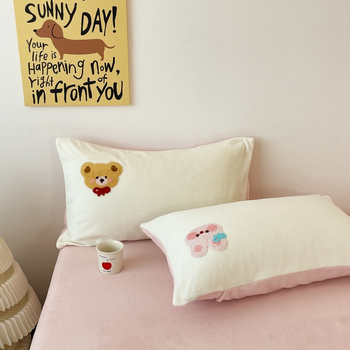 91家纺网 家纺一手货源 找家纺 （总）启发 2025新款牛奶绒毛巾绣四件套场景一