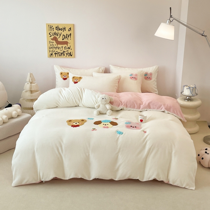 91家纺网 家纺一手货源 找家纺 （总）启发 2025新款牛奶绒毛巾绣四件套场景一