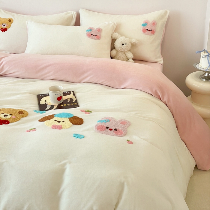 91家纺网 家纺一手货源 找家纺 （总）启发 2025新款牛奶绒毛巾绣四件套场景一