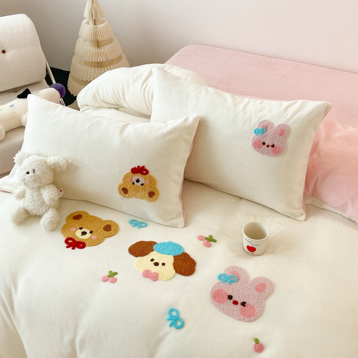 91家纺网 家纺一手货源 找家纺 （总）启发 2025新款牛奶绒毛巾绣四件套场景一