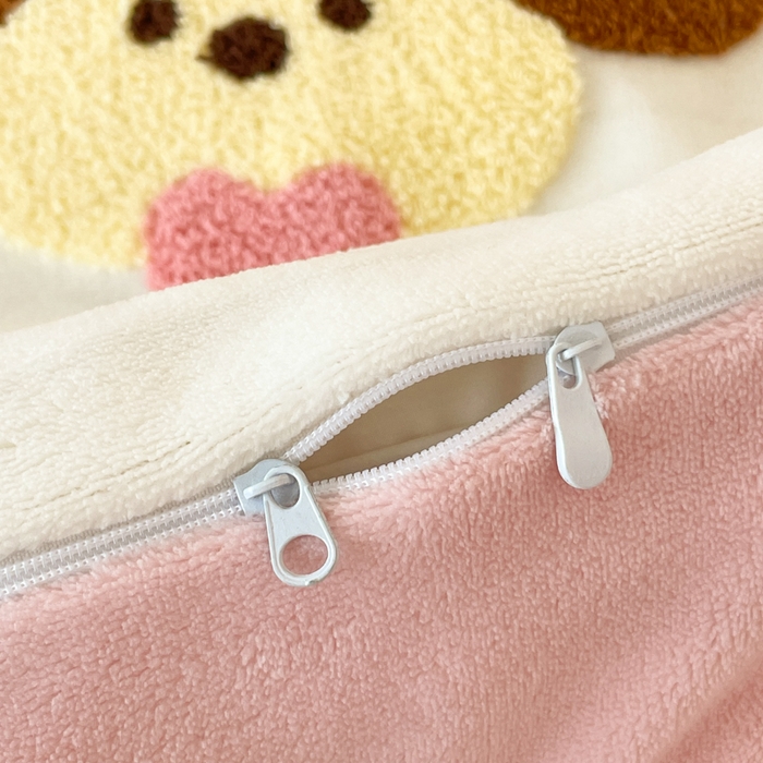 91家纺网 家纺一手货源 找家纺 启发 2025新款牛奶绒毛巾绣四件套场景一 快乐萌友