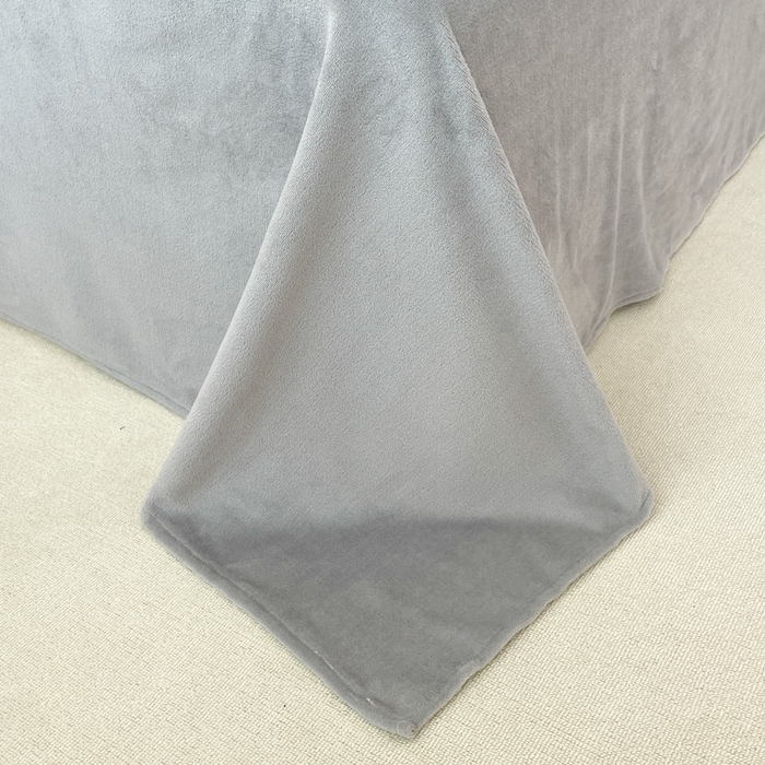 91家纺网 家纺一手货源 找家纺 启发 2025新款牛奶绒毛巾绣四件套场景一 幸福小狗