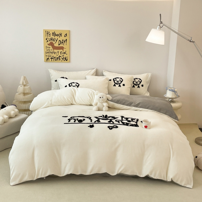 91家纺网 家纺一手货源 找家纺 启发 2025新款牛奶绒毛巾绣四件套场景一 治愈狗狗