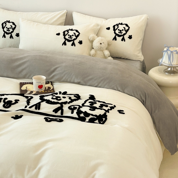 91家纺网 家纺一手货源 找家纺 启发 2025新款牛奶绒毛巾绣四件套场景一 治愈狗狗