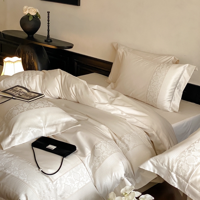 91家纺网 家纺一手货源 找家纺 太古汇家居 2025新款高精密色织提花系列四件套-巴洛克 巴洛克-奶白