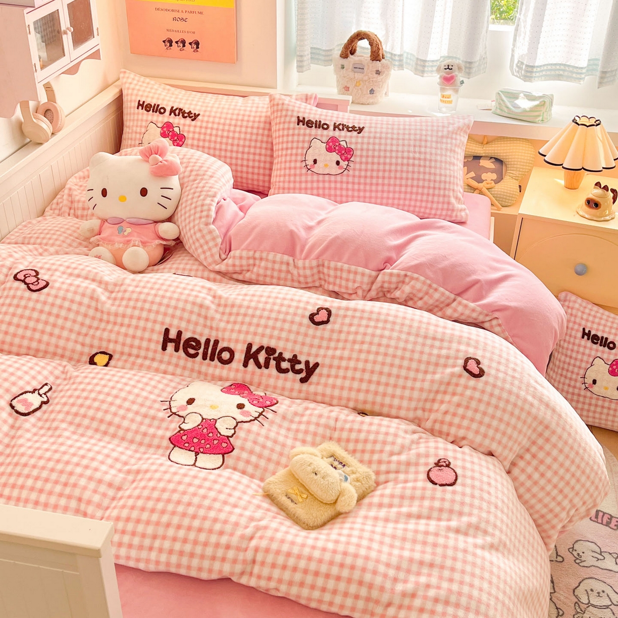 91家纺网 家纺一手货源 找家纺 暮思家居 2025新款正版授权高端毛巾绣绣花牛奶绒三丽鸥四件套 毛巾绣-豹纹KT