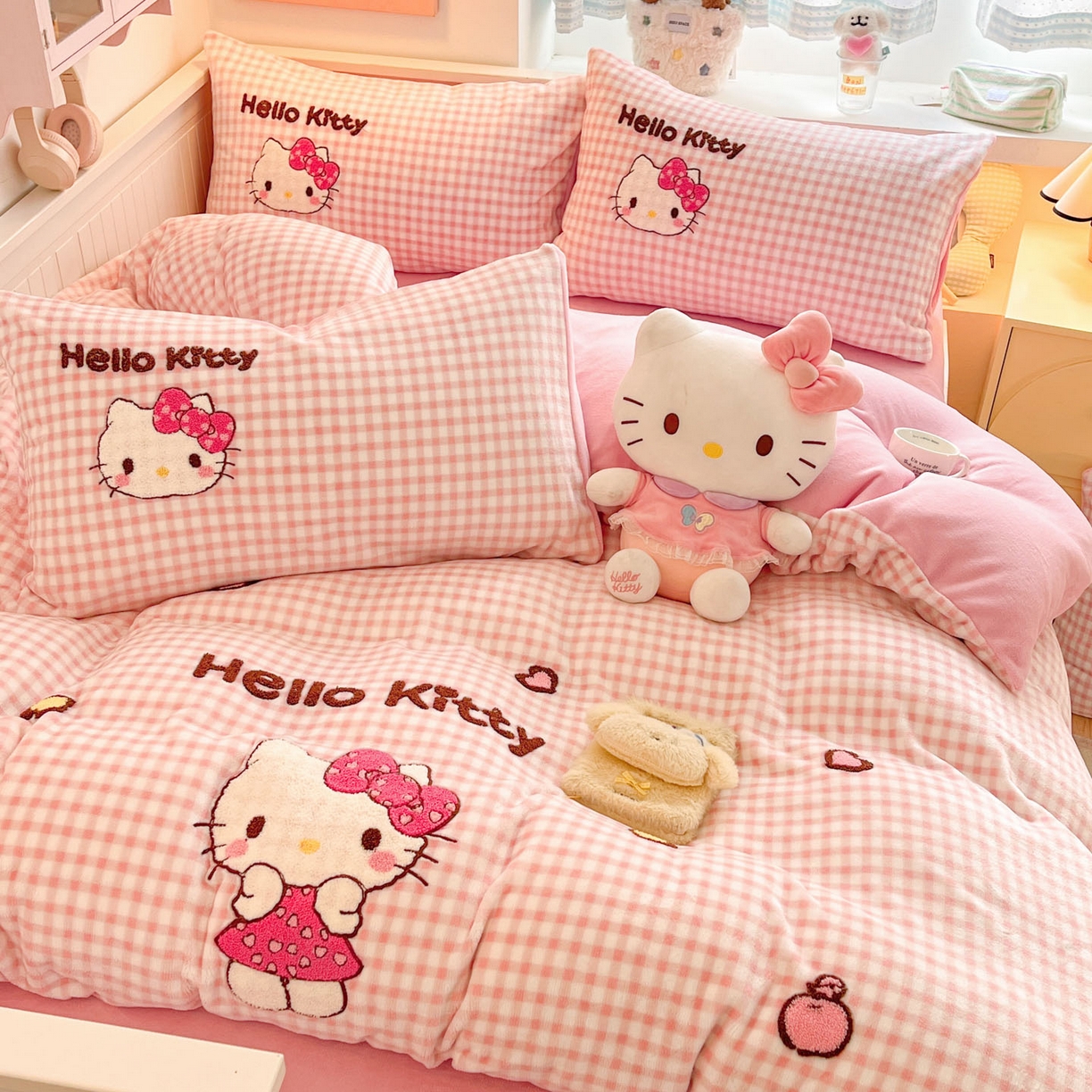 91家纺网 家纺一手货源 找家纺 暮思家居 2025新款正版授权高端毛巾绣绣花牛奶绒三丽鸥四件套 毛巾绣-豹纹KT