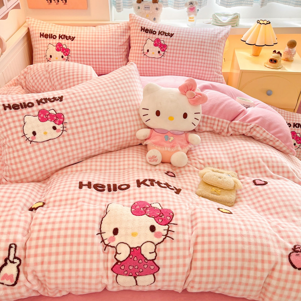 91家纺网 家纺一手货源 找家纺 暮思家居 2025新款正版授权高端毛巾绣绣花牛奶绒三丽鸥四件套 毛巾绣-豹纹KT