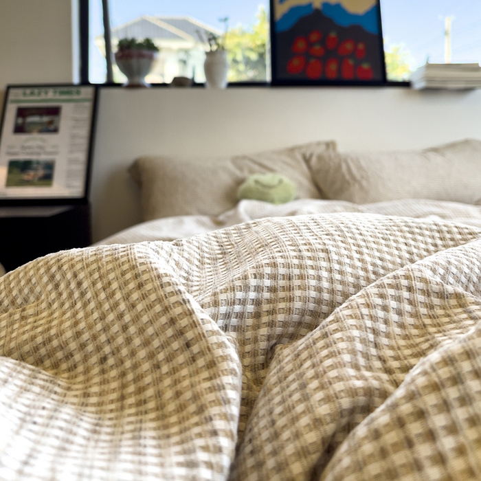 91家纺网 家纺一手货源 找家纺 捌月 2025冬季新款软绵绵华夫格棉加绒系列四件套 华夫格-浅卡其