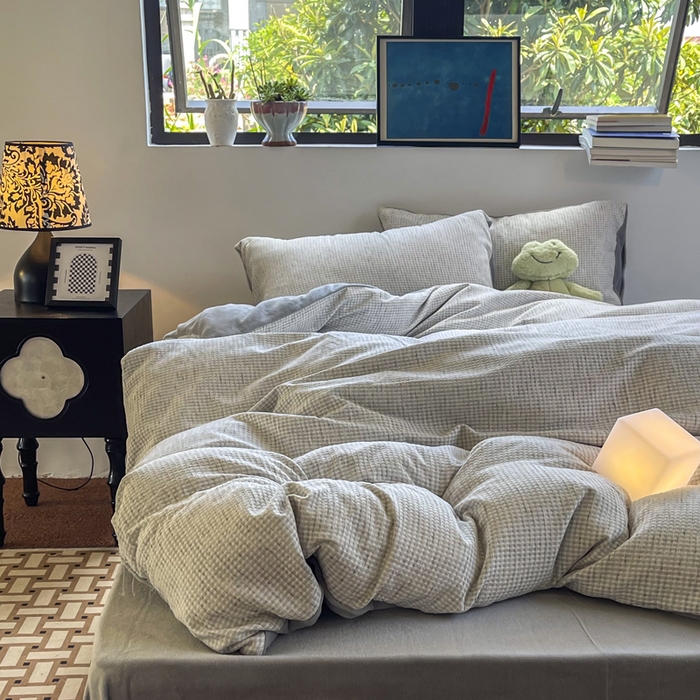 91家纺网 家纺一手货源 找家纺 捌月 2025冬季新款软绵绵华夫格棉加绒系列四件套 华夫格-静谧灰