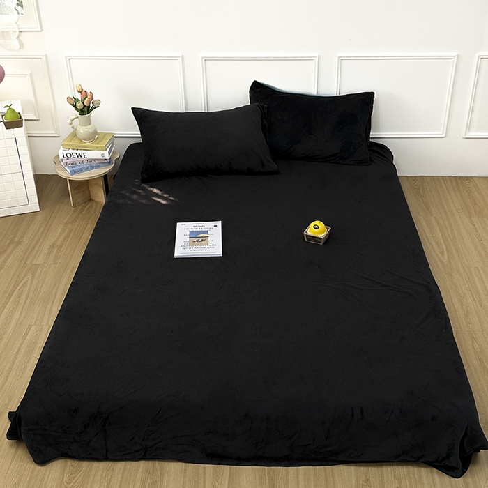 91家纺网 家纺一手货源 找家纺 觅妮家纺 2025新款纯色高克重牛奶绒四件套系列 高级黑