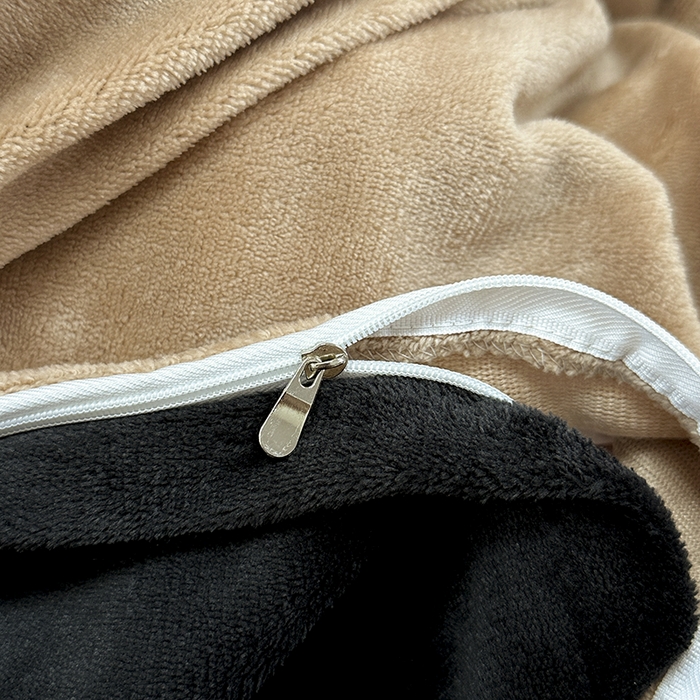 91家纺网 家纺一手货源 找家纺 觅妮家纺 2025新款纯色高克重牛奶绒四件套系列 卡其黑