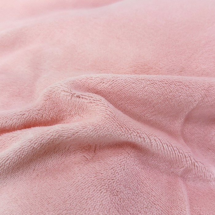 91家纺网 家纺一手货源 找家纺 觅妮家纺 2025新款纯色高克重牛奶绒四件套系列 浅粉灰