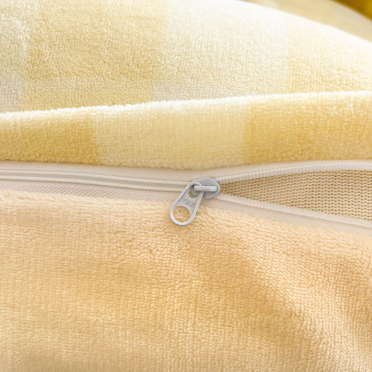 91家纺网 家纺一手货源 找家纺 暮思家居 2025新款正版授权高端毛巾绣绣花牛奶绒三丽鸥四件套 毛巾绣-布丁狗