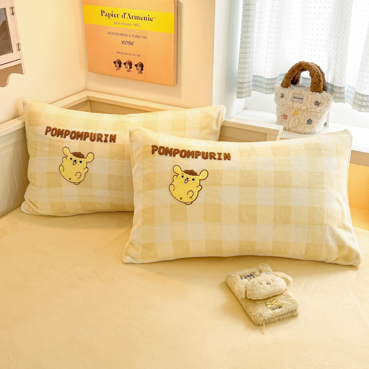 91家纺网 家纺一手货源 找家纺 暮思家居 2025新款正版授权高端毛巾绣绣花牛奶绒三丽鸥四件套 毛巾绣-布丁狗