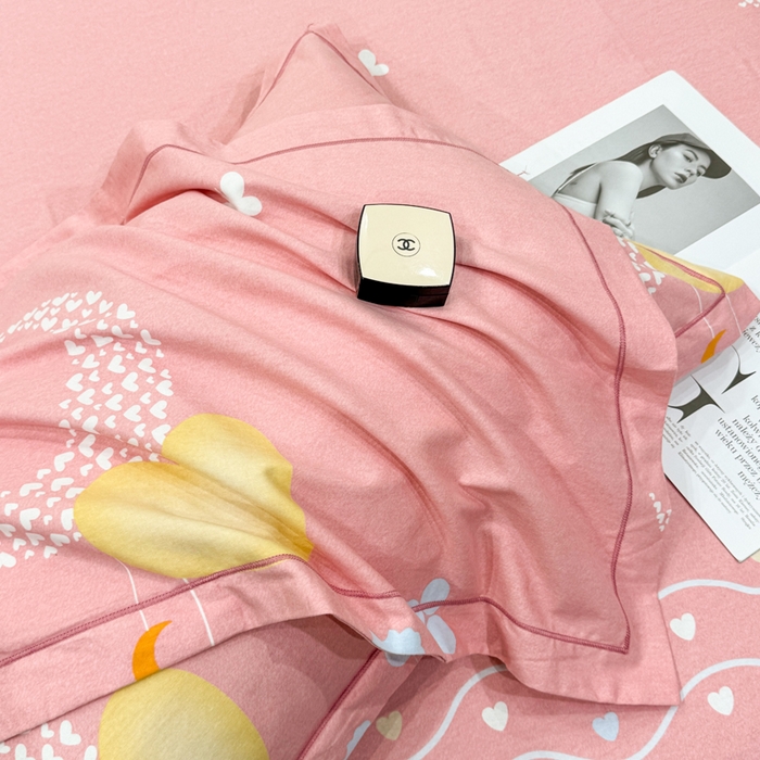 91家纺网 家纺一手货源 找家纺 木易家居 2026新款100%全棉纯棉加厚四件套（礼盒包装）（提供买家秀）月下舞曲-粉