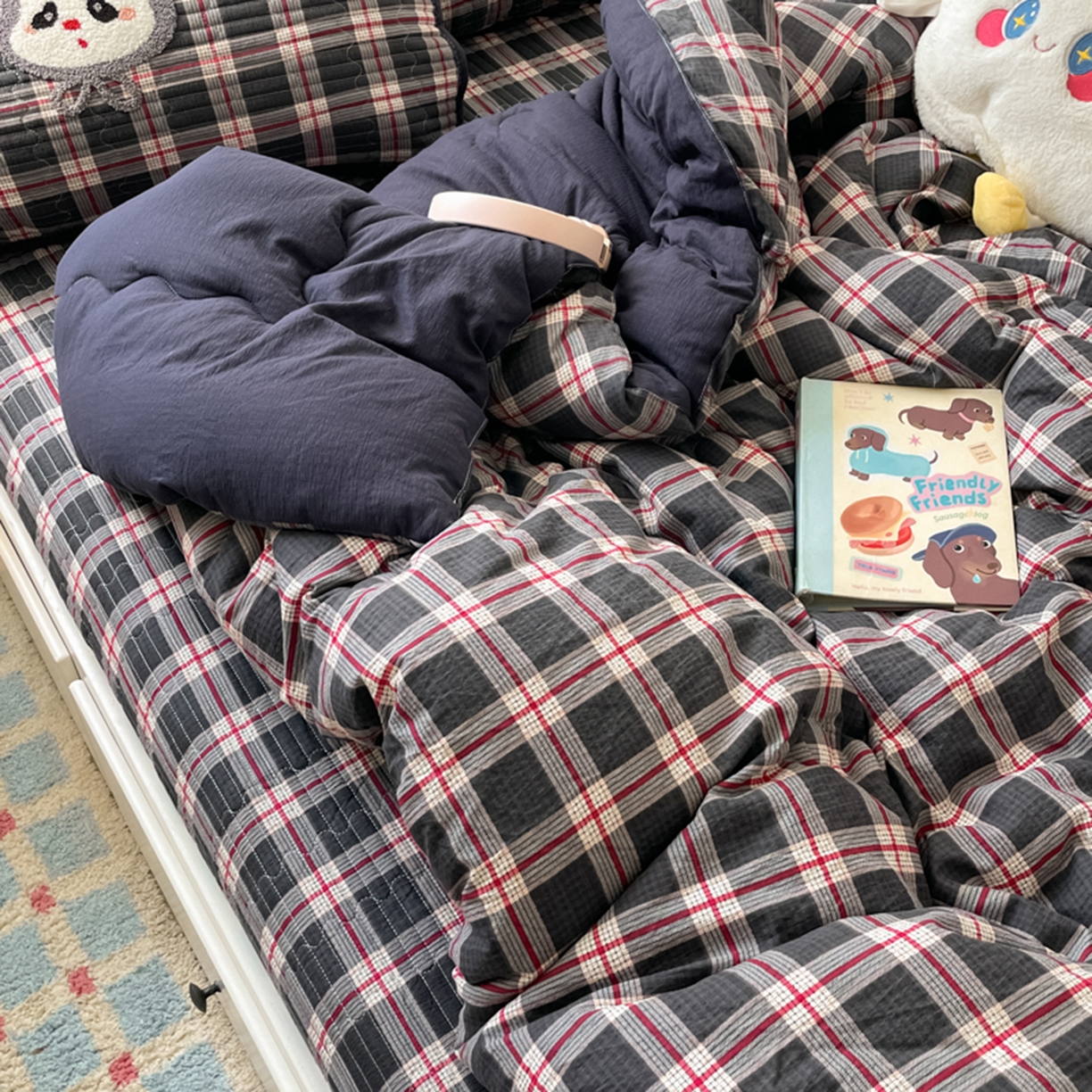 91家纺网 家纺一手货源 找家纺 老帅的工厂店 2025新款A类云感懒人冬季一体被床盖四件套 憨憨熊猫