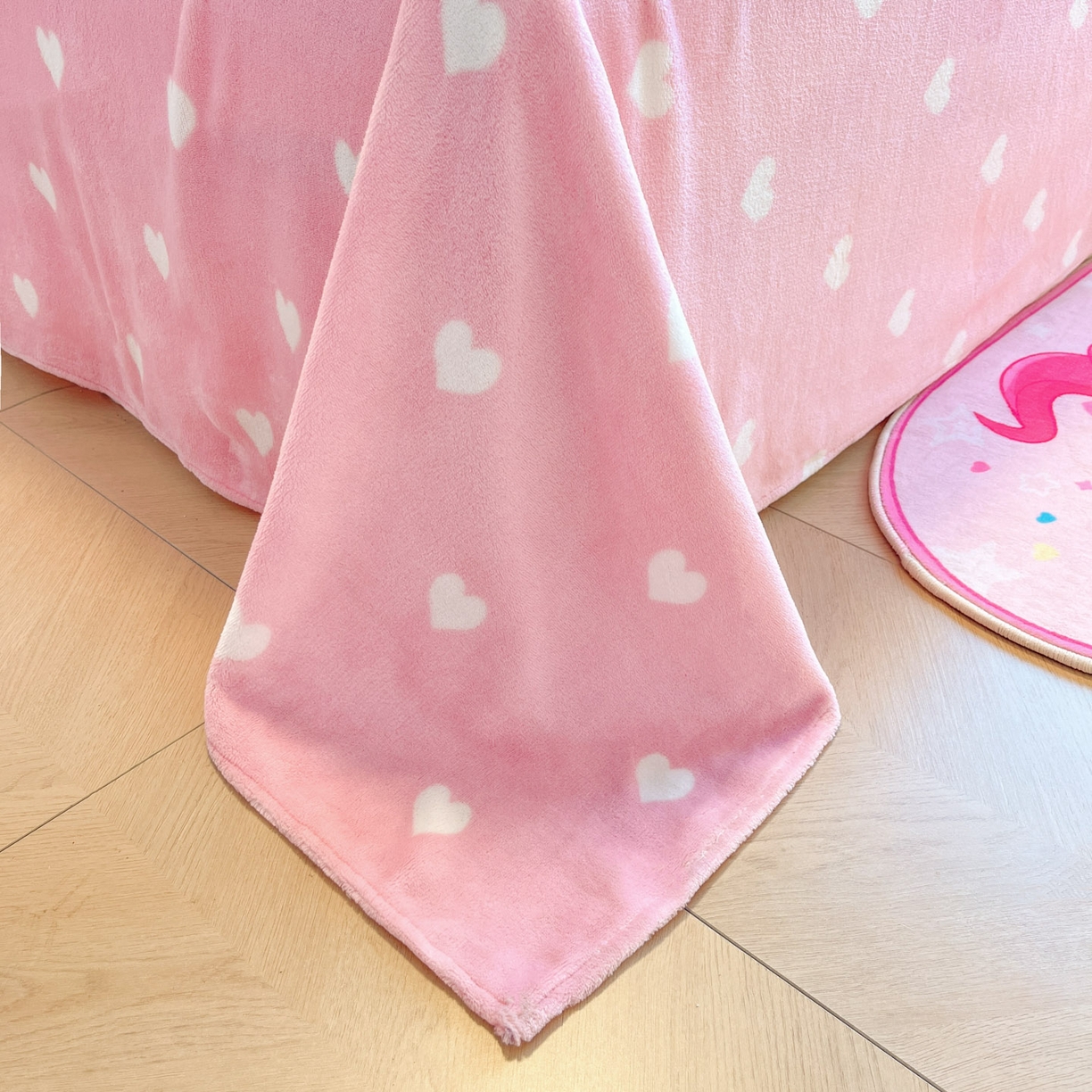 91家纺网 家纺一手货源 找家纺 暮思家居 2025新款正版授权小马宝莉大阪数码印花高克重加厚保暖牛奶绒四件套 绒大版-宝莉大家族