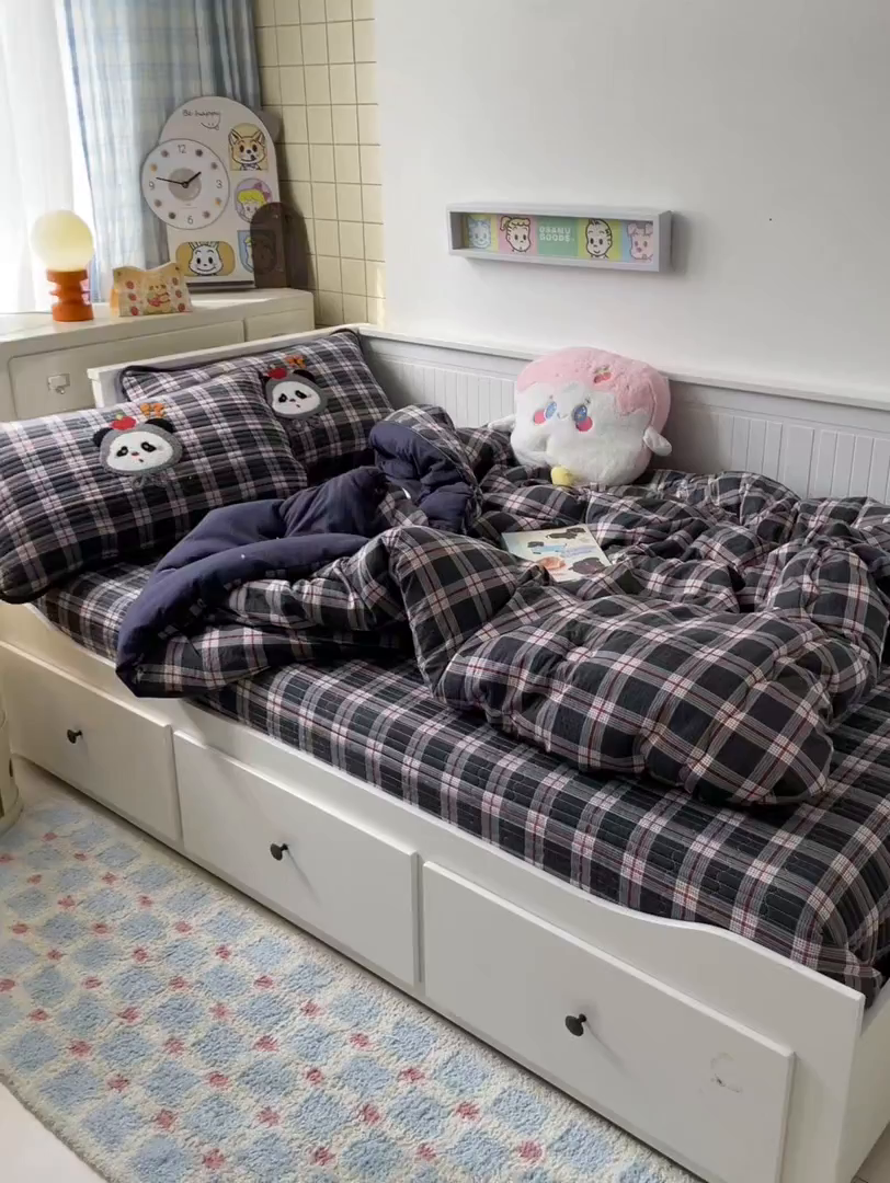 91家纺网 家纺一手货源 找家纺 老帅的工厂店 2025新款A类云感懒人冬季一体被床盖四件套 憨憨熊猫