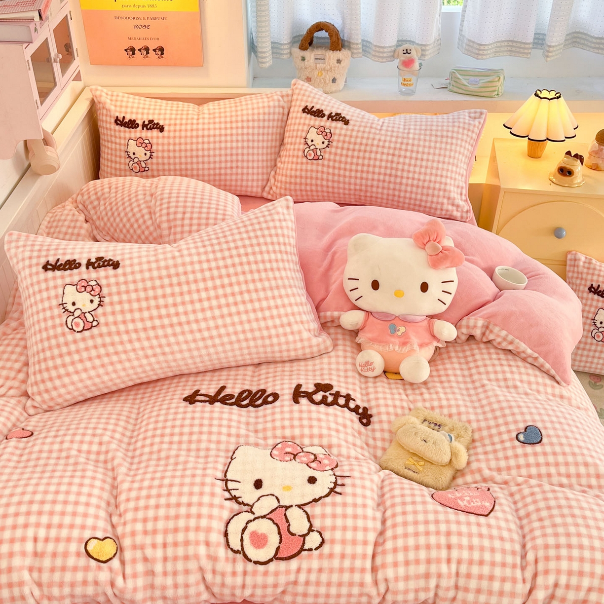 暮思家居 2025新款正版授权高端毛巾绣绣花牛奶绒三丽鸥四件套 毛巾绣-公主KT