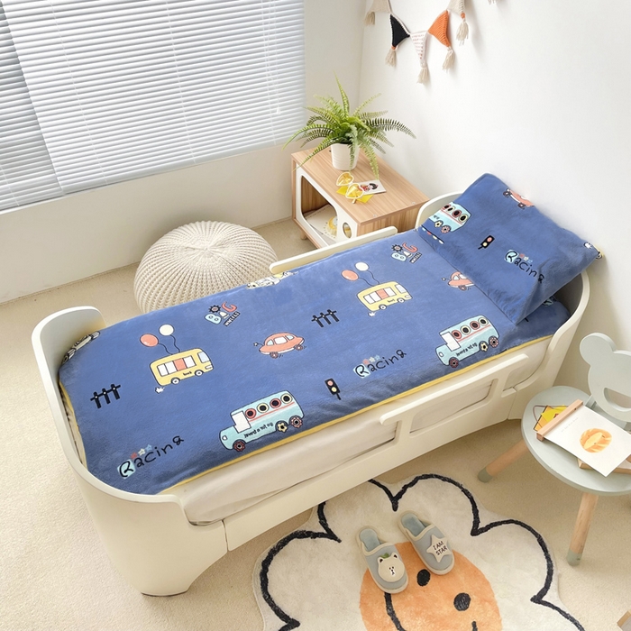 91家纺网 家纺一手货源 找家纺 嗨生活 2025新款加厚230克牛奶绒儿童三件套幼儿园三件套 总动员