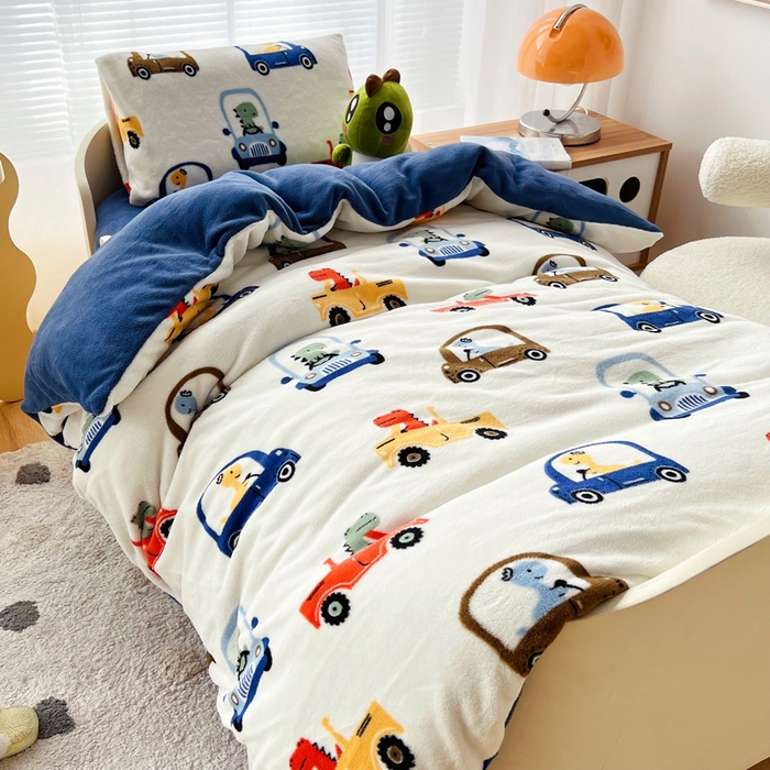 91家纺网 家纺一手货源 找家纺 嗨生活 2025新款加厚230克牛奶绒儿童三件套幼儿园三件套 汽车嘟嘟