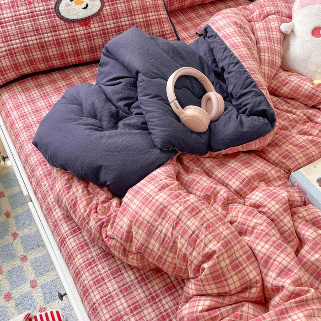 91家纺网 家纺一手货源 找家纺 老帅的工厂店 2025新款A类云感懒人冬季一体被床盖四件套 企鹅