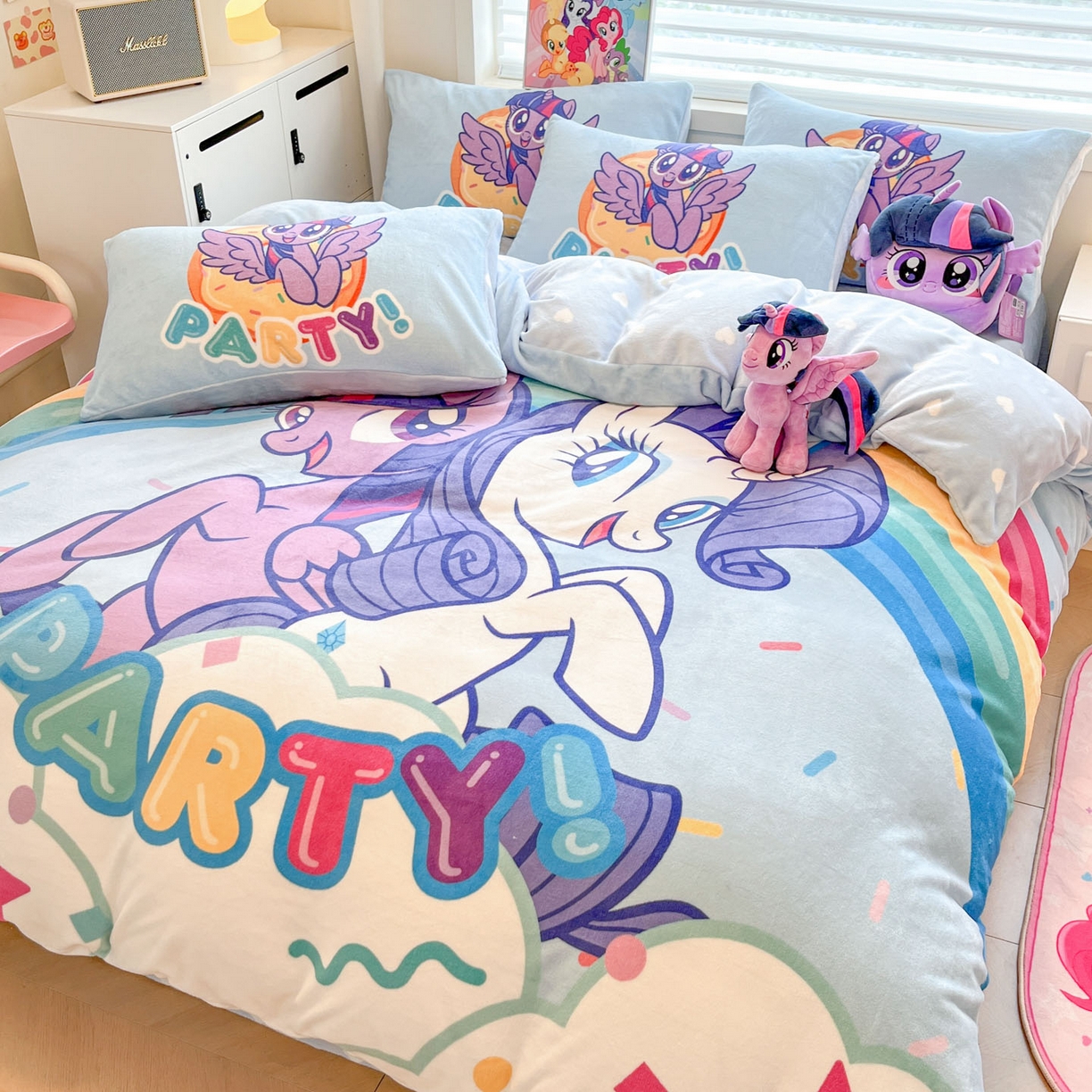 91家纺网 家纺一手货源 找家纺 暮思家居 2025新款正版授权小马宝莉大阪数码印花高克重加厚保暖牛奶绒四件套 绒大版-彩虹宝莉