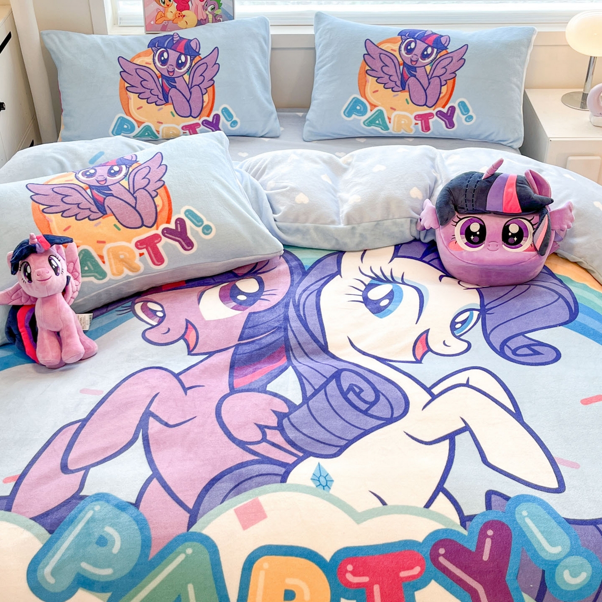 91家纺网 家纺一手货源 找家纺 暮思家居 2025新款正版授权小马宝莉大阪数码印花高克重加厚保暖牛奶绒四件套 绒大版-彩虹宝莉