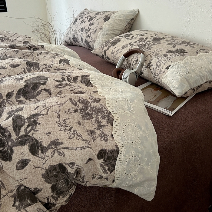 91家纺网 家纺一手货源 找家纺 仟网汇 2025新款亚麻复古花边系列四件套茶野