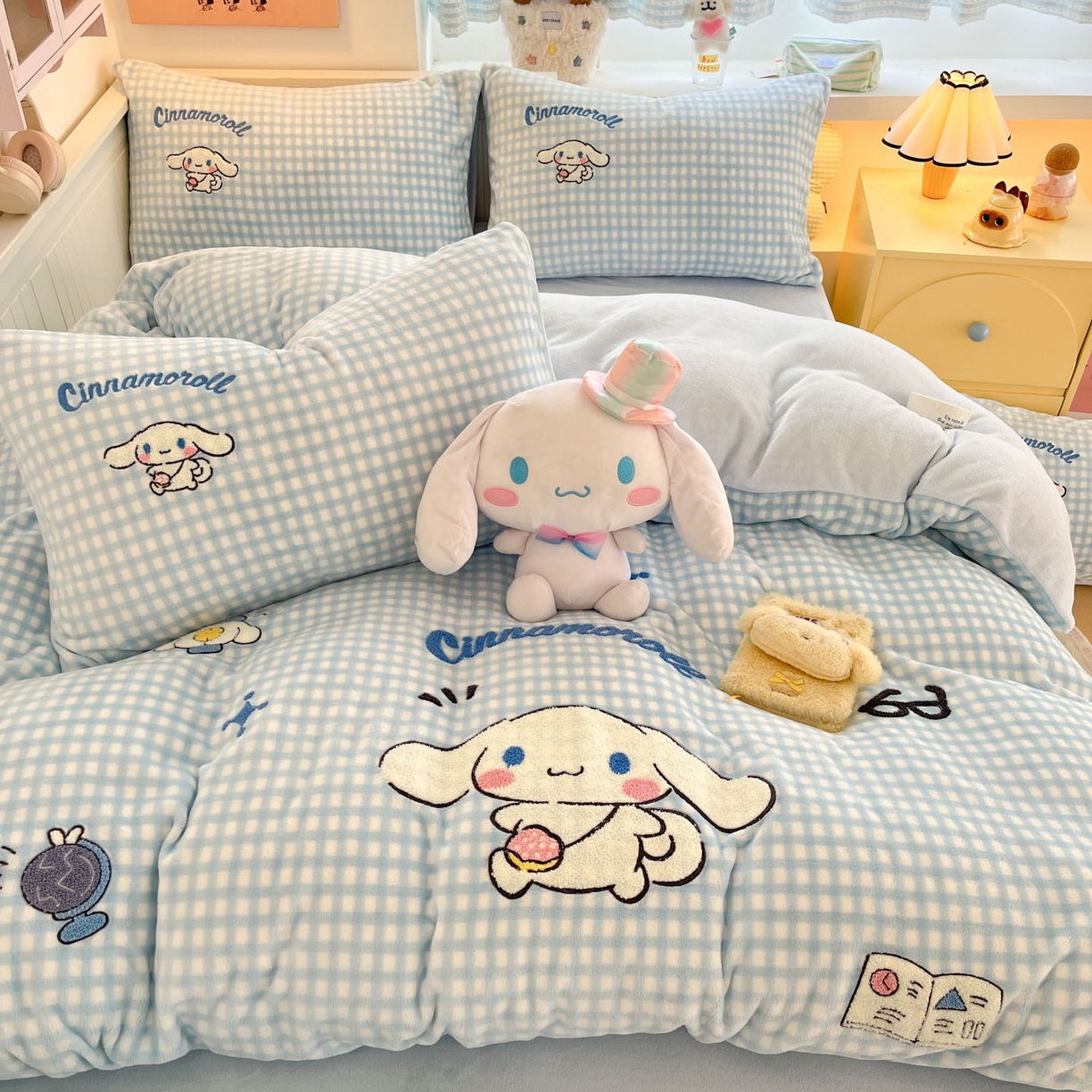 暮思家居 2025新款正版授权高端毛巾绣绣花牛奶绒三丽鸥四件套 毛巾绣-快乐玉桂狗