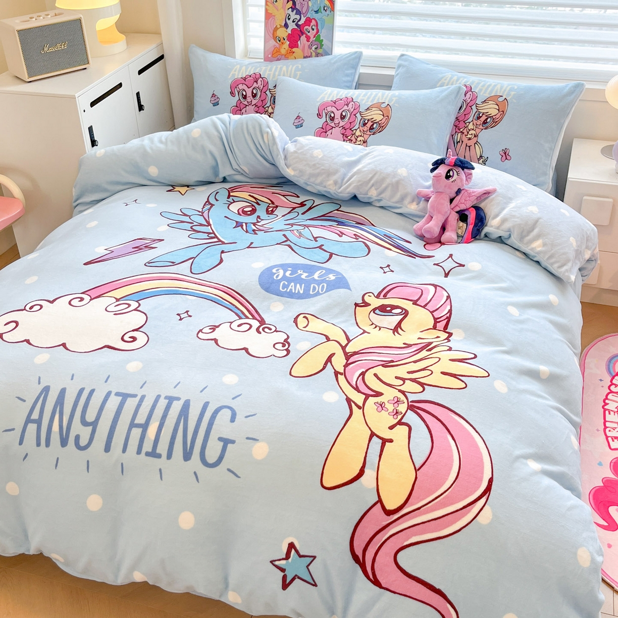 91家纺网 家纺一手货源 找家纺 暮思家居 2025新款正版授权小马宝莉大阪数码印花高克重加厚保暖牛奶绒四件套 绒大版-魔力宝莉