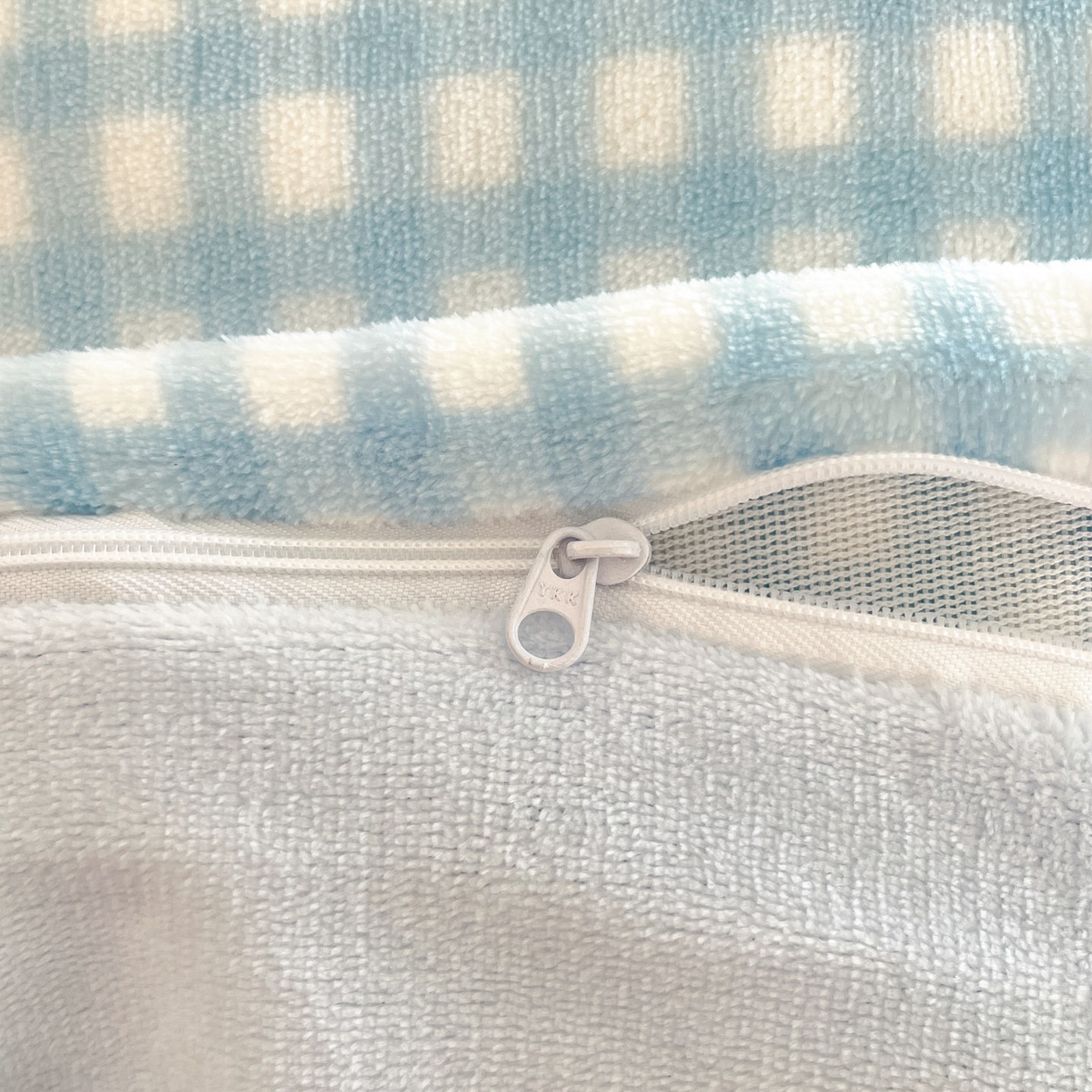 91家纺网 家纺一手货源 找家纺 暮思家居 2025新款正版授权高端毛巾绣绣花牛奶绒三丽鸥四件套 毛巾绣-快乐玉桂狗