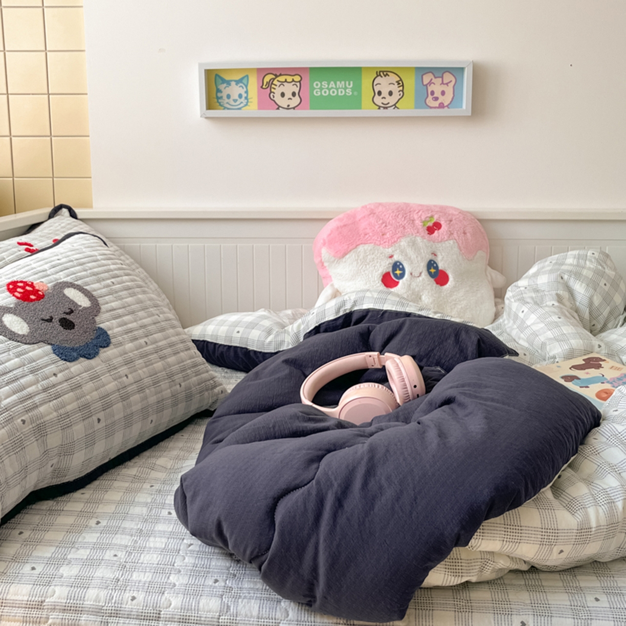 91家纺网 家纺一手货源 找家纺 老帅的工厂店 2025新款A类云感懒人冬季一体被床盖四件套 happy考拉